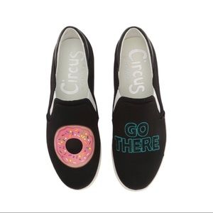 Sam Edelman - “Donut Go There” slip on 🍩